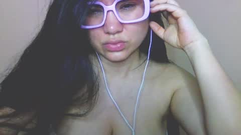 onlyfan laureng7 - 7 laureng2 online show from March 22, 11:27 am