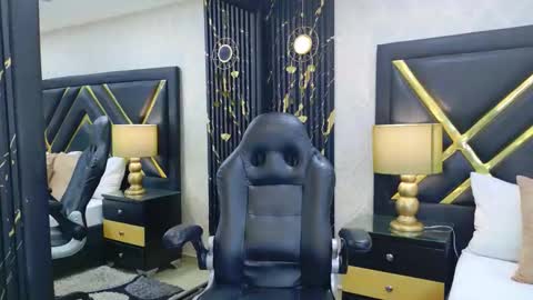 Lauren online show from March 22, 3:23 am