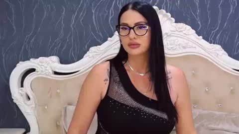Laura online show from July 9, 1:57 pm