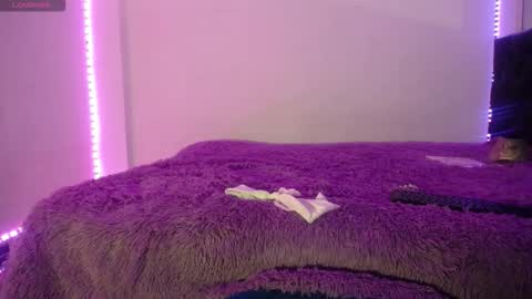 laurenkenner28_ online show from October 14, 6:43 pm