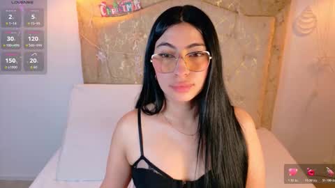 laurenn_smitth online show from December 20, 1:26 pm