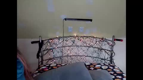 Lauren online show from December 4, 6:52 pm