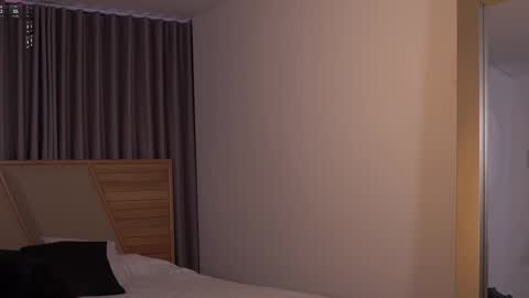 laurita_4 online show from December 1, 5:59 pm