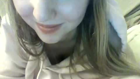 layannalea online show from February 7, 4:27 am