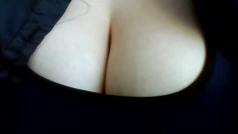 layannalea online show from June 2, 3:18 am