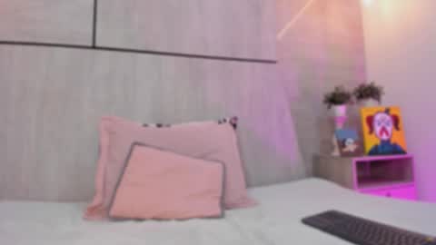 layla_clarke online show from February 28, 4:23 am