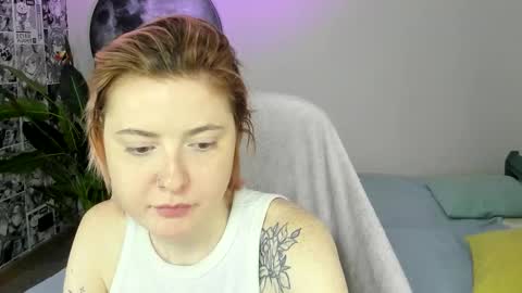 Layla online show from November 21, 6:59 am