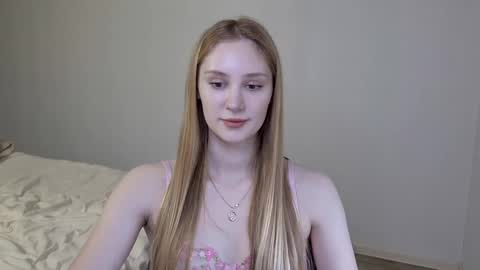 Laylla001 online show from January 28, 11:49 am