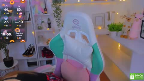 layriantavee online show from December 24, 6:44 am