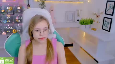 layriantavee online show from February 10, 6:53 am