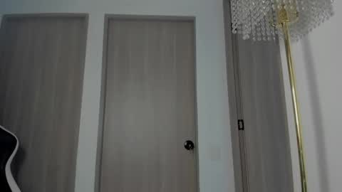 leah_cute3 online show from January 13, 9:19 pm