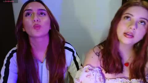 leah_moon11 online show from June 18, 5:42 am