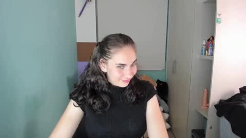 Laura online show from January 22, 4:34 am