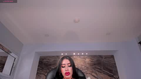 leahlombardi_ online show from March 26, 3:30 am