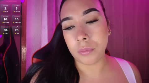 leah online show from November 18, 2:07 pm