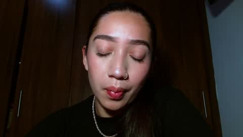 Snapshot of leanaalhub chatting on January 5, 4:47 am leanaalhub online show from January 5, 4:47 am