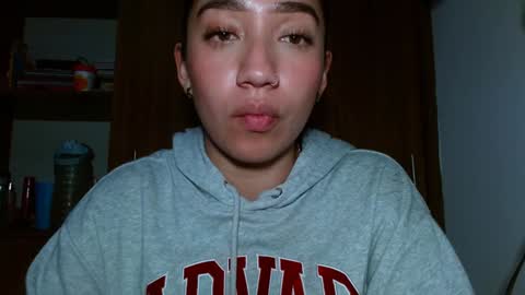 Snapshot of leanaalhub chatting on December 18, 5:04 am leanaalhub online show from December 18, 5:04 am