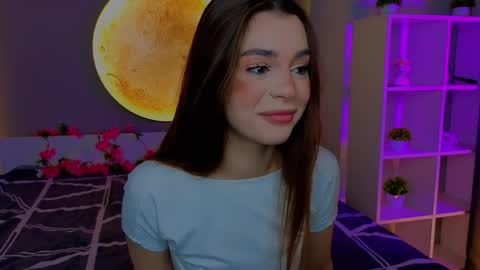 Sophie online show from April 10, 7:20 pm