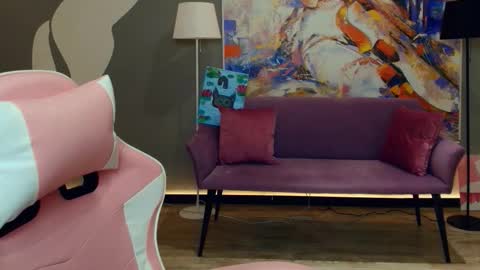 Lilly online show from December 20, 11:42 pm