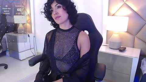 Snapshot of leethompson_ chatting on January 9, 11:58 am Leet  online show from January 9, 11:58 am