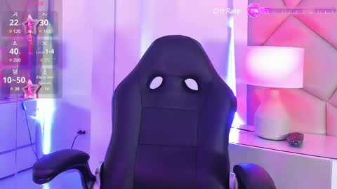 Snapshot of leethompson_ chatting on February 17, 12:27 pm Leet  online show from February 17, 12:27 pm