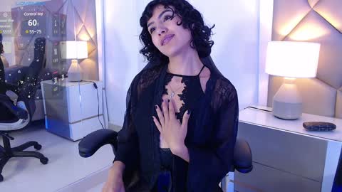 Snapshot of leethompson_ chatting on January 21, 12:50 pm Leet  online show from January 21, 12:50 pm