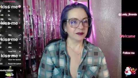 Leidy Brenda online show from December 8, 6:54 am