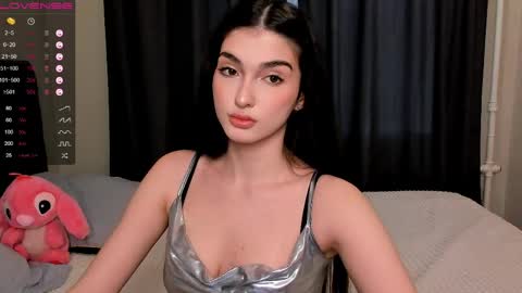 Leila online show from April 25, 12:52 pm