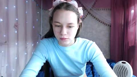 leila_bambi_ online show from February 5, 12:13 am