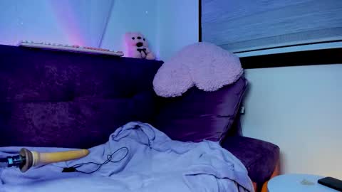 Leila online show from December 14, 11:16 am