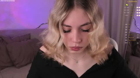 leilalafleur_ online show from April 4, 4:44 am