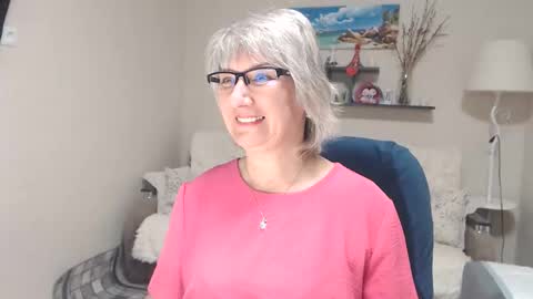 Leila Kinky online show from November 11, 9:50 am