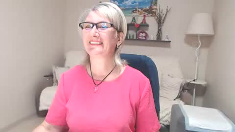 Leila Kinky online show from July 12, 1:34 pm