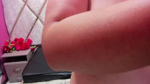 Leila online show from March 24, 1:16 pm