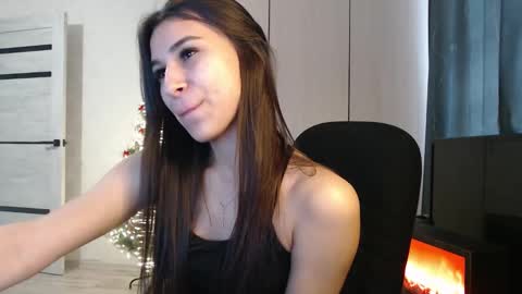 lenagordon online show from December 15, 8:41 am