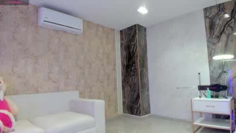 Lenathompson online show from November 27, 2:03 am