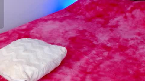 LUCY online show from November 7, 11:53 pm