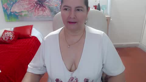 leonela   online show from February 10, 8:06 am