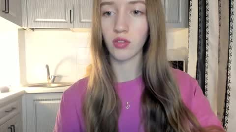  LESLIE   online show from December 19, 4:43 pm