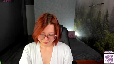 Lessi online show from April 30, 1:00 am