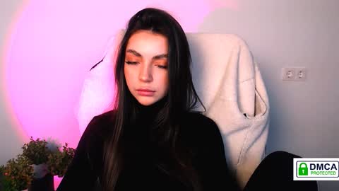 Alexia online show from November 15, 2:07 pm