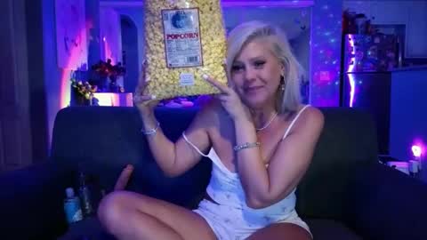 Lexi online show from March 27, 8:26 am