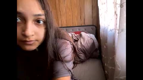 lexiaguirre4 online show from March 11, 8:20 pm