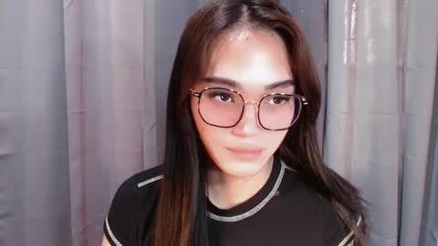 lexibabe_ online show from April 13, 8:37 am