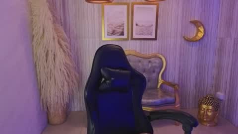 Lexie  online show from April 11, 8:45 pm