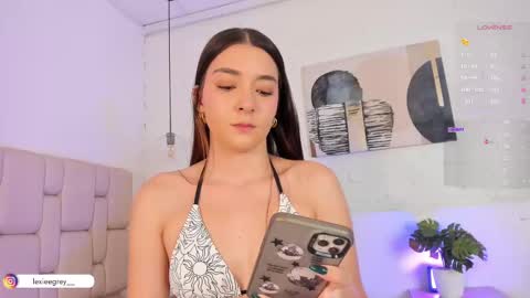 Lexie  online show from February 13, 12:00 pm