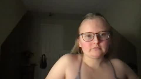 lexie online show from January 18, 4:15 am