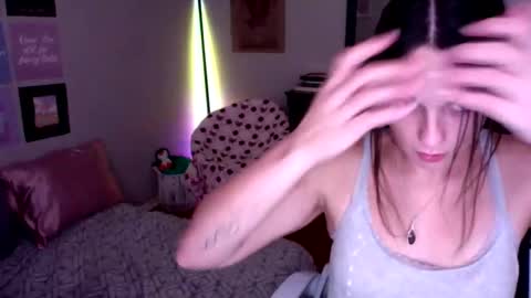 lexwyoex online show from December 19, 11:19 pm