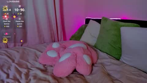 lexi miu online show from November 27, 7:17 pm