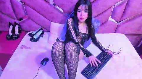 lexy_petite_ online show from May 5, 11:30 pm